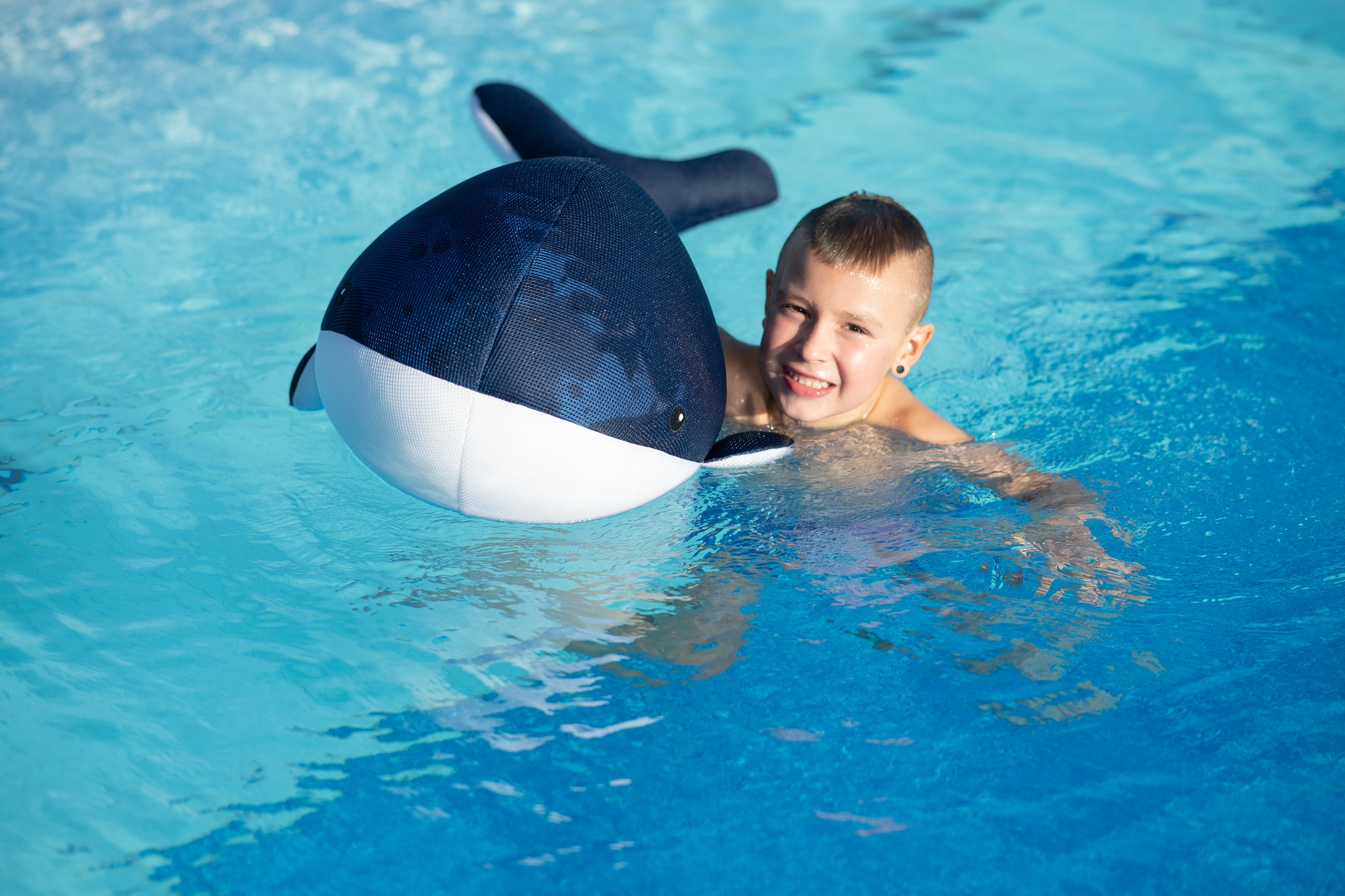 Westmann Pool Buddy Wal blau, Schwimminsel & Sitzsack